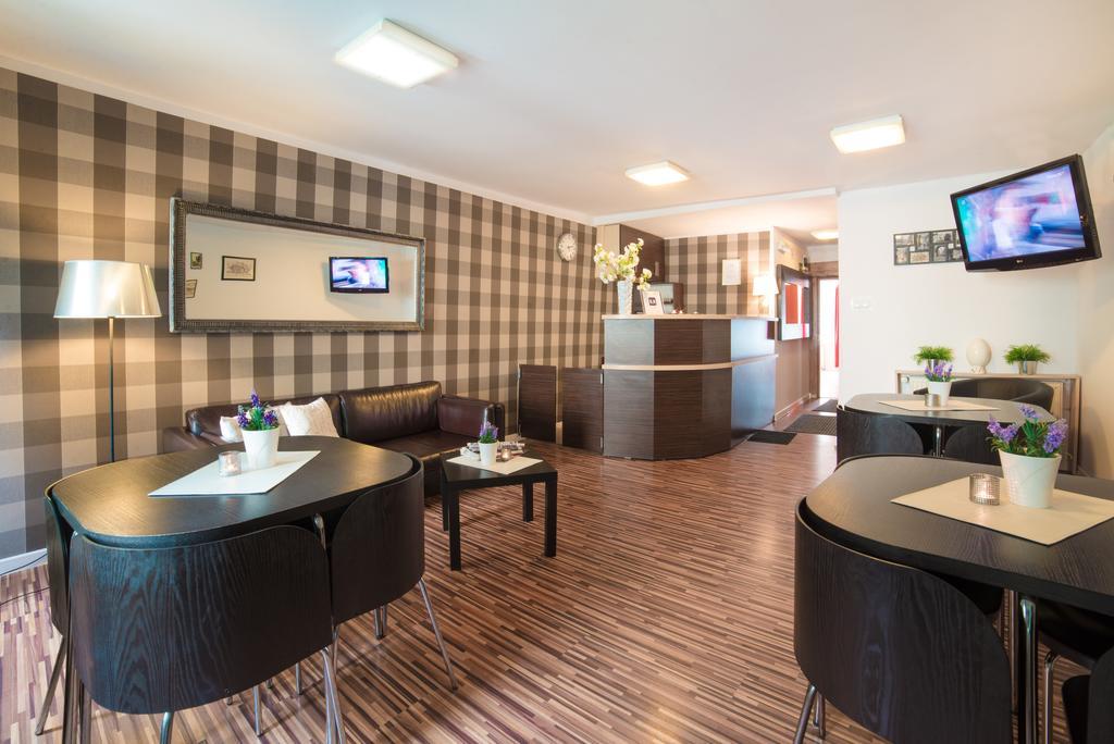 Green Hostel Торунь Экстерьер фото